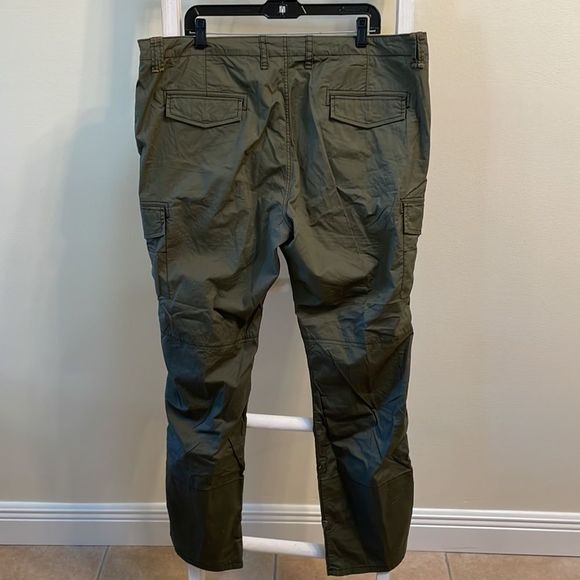 Tommy Bahama Pants   - Picture 4 of 7